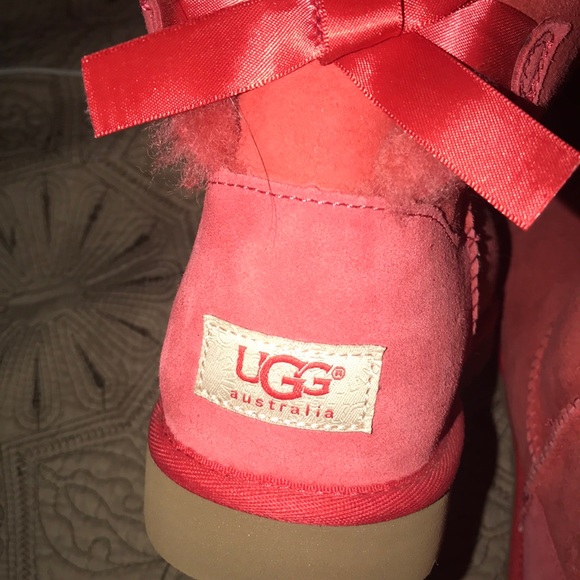 Red Bailey Bow Uggs - Picture 4 of 5